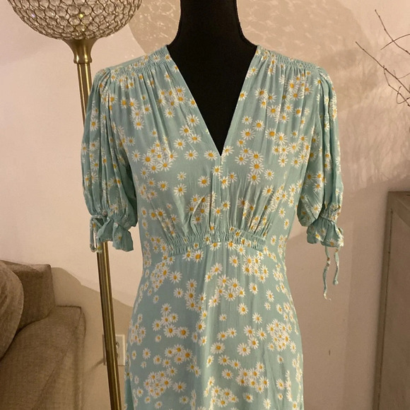 Faithfull the brand maxi dress size 4 - Picture 3 of 6